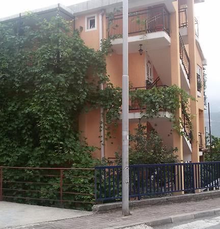 Guesthouse Djacic Budva Bagian luar foto